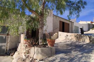 Casa adossada a Hondón de los Frailes