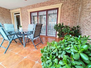 Casa adosada en Hond�n de los Frailes