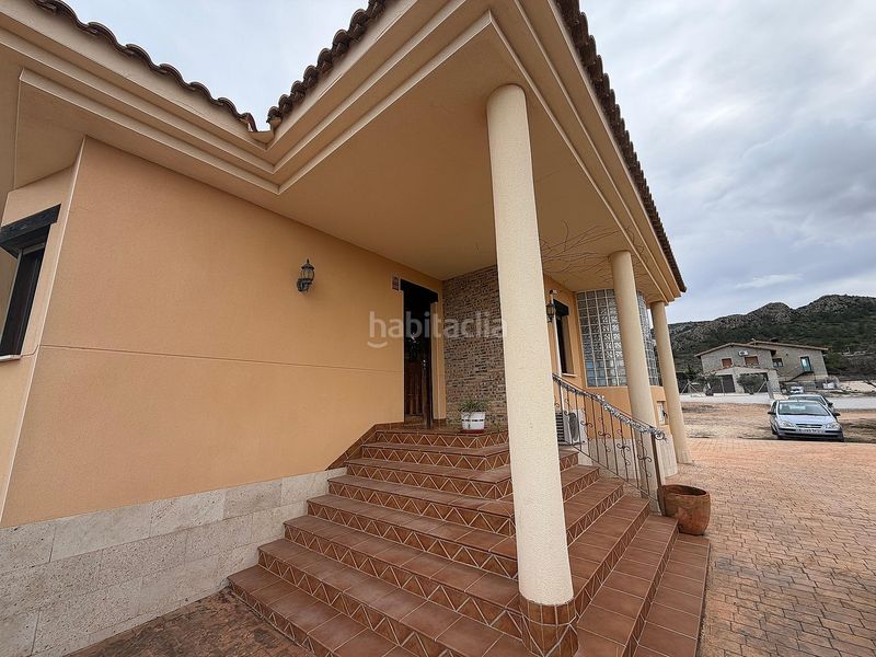 Foto ba7e8025-b309-4523-8eaa-5a629715685a. Masia a Yecla