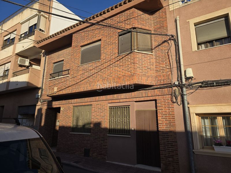 Foto 48ecd675-cf6f-4049-9fc0-98a2c137fd15. Casa adossada a Salinas