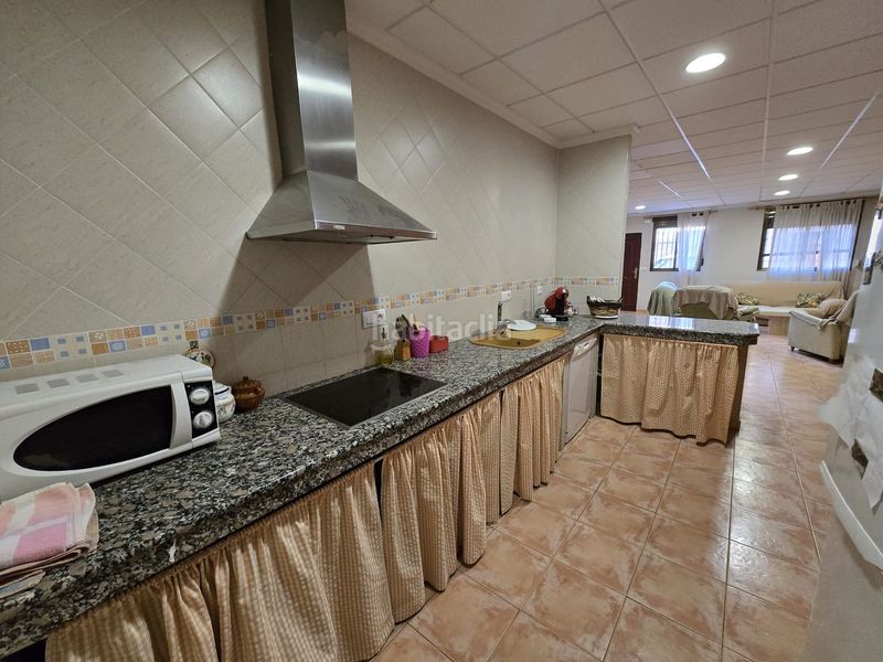 Foto 582a1fe3-4f93-4716-afc0-aa24990e51d4. Casa adossada a Salinas