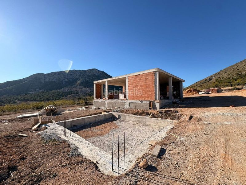 Foto b0ae2f5d-8d57-4c48-9dcf-10fa2dec3963. Casa amb aparcament a Abanilla