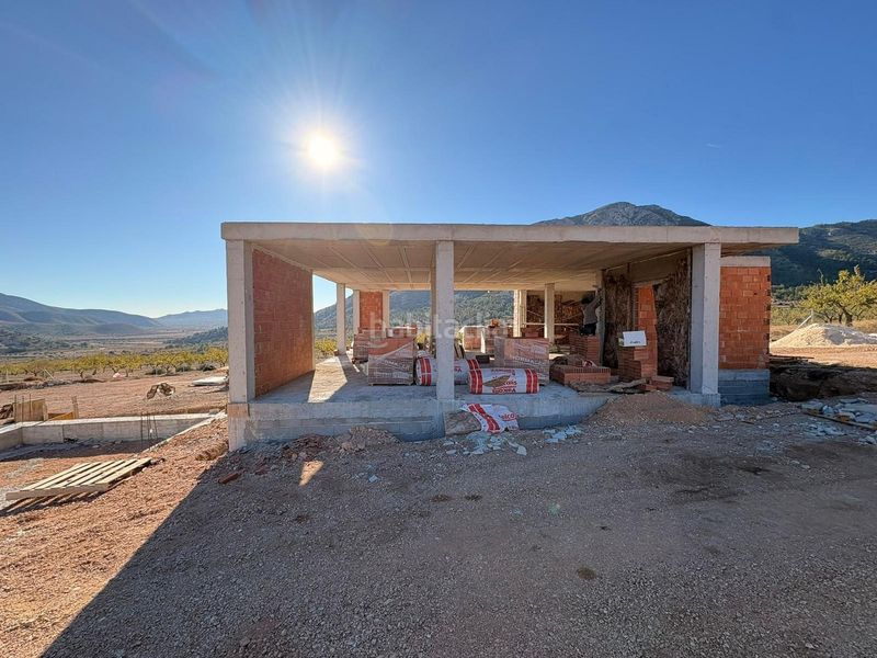 Foto cf0f2a79-cda5-47ca-ab6a-92d93fc4dd55. Casa amb aparcament a Abanilla