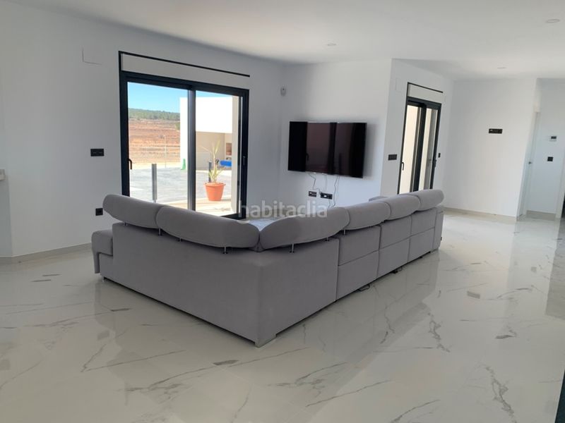 Foto e7809c55-1d0b-4a28-9f81-3c539bb997dc. Casa a Pinoso