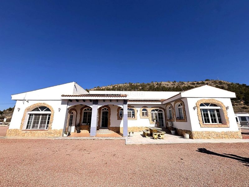 Foto 7400b446-8b92-4dd8-8be6-ba683de41a57. Casa en Monòver