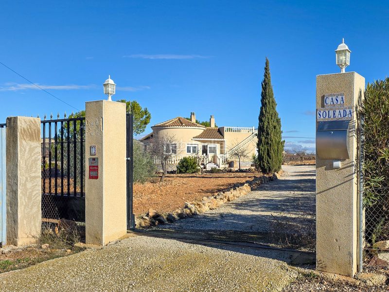 Foto fa8ff0b3-bba9-4231-8070-6f3f5fb703db. Casa a Jumilla