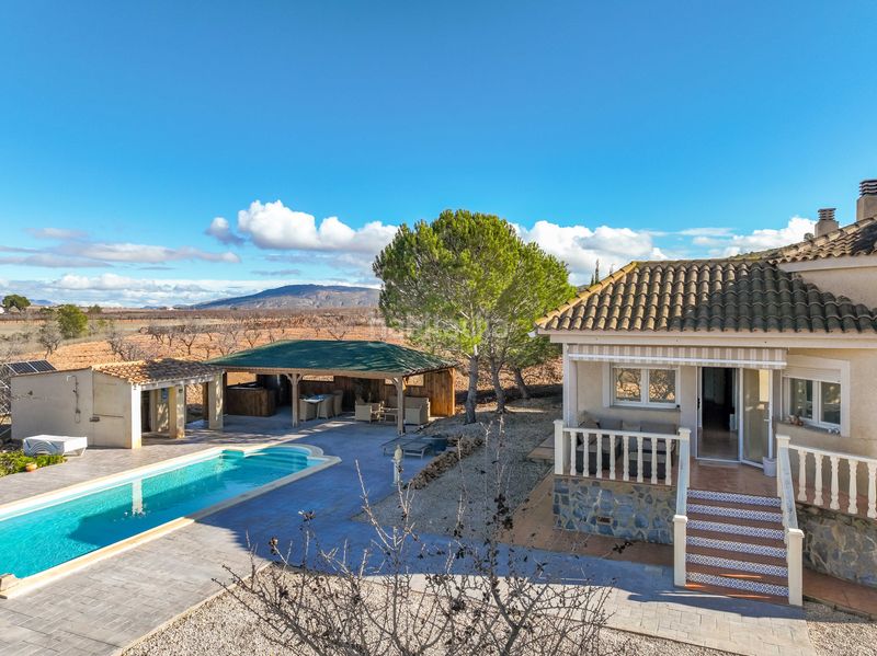 Foto fbc8429d-f173-4668-b4c8-620364e8cc4e. Casa a Jumilla