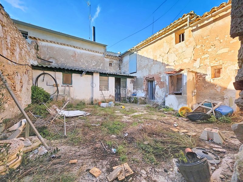 Foto eae691e7-65b3-45e7-9029-1088f5bed14e. Casa adossada amb aparcament a Jumilla