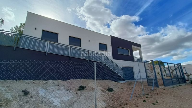 Foto bbc991c9-f832-4564-b68e-6b99553b3cca. Casa amb aparcament a Abanilla