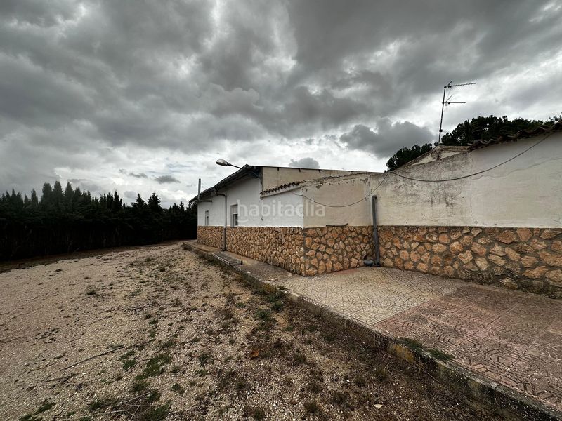 Foto bc5815ab-cb13-45a4-ae27-6c305d7ba9a3. Casa a Yecla