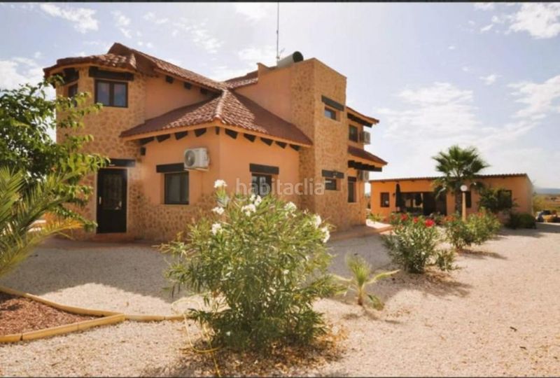 Foto ae1785b2-6879-4ffb-8200-4b8d46123f05. Casa a Pinoso