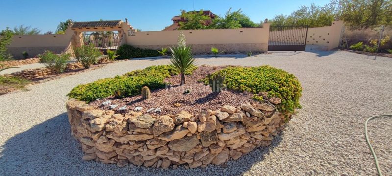 Foto db1ecea7-3d0c-4385-af62-573f6ef33ebb. Casa a Pinoso
