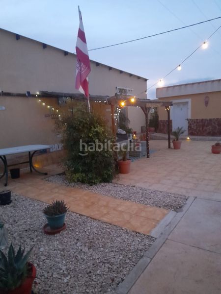 Foto 0c83c083-382f-40b3-bf92-f2fe2728b0a8. Casa amb aparcament a Pinoso