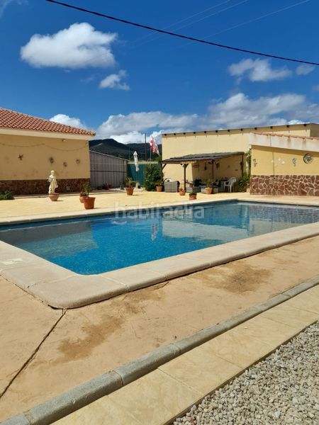 Foto 262d7648-0322-48a0-a051-2ca2505f4e99. Casa amb aparcament a Pinoso