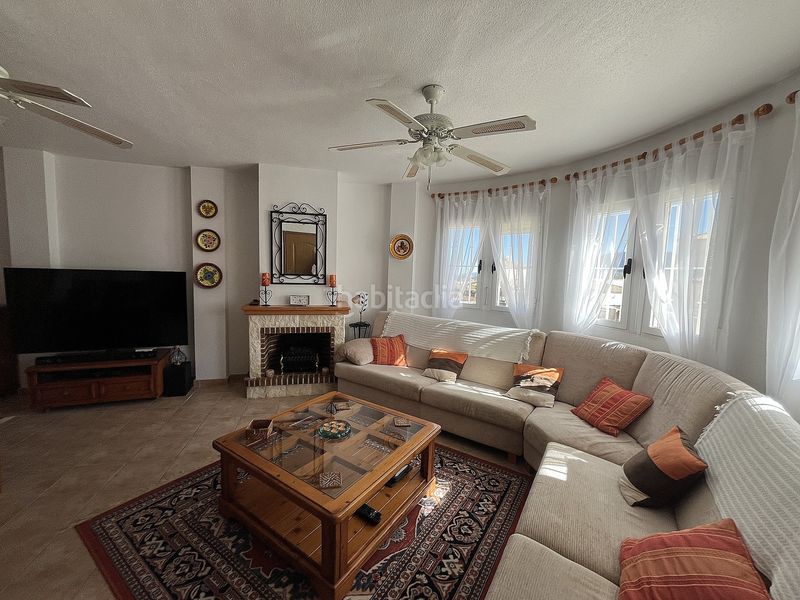 Foto 9473b050-866b-449d-a1a8-433cbd748014. Casa amb aparcament a Castalla