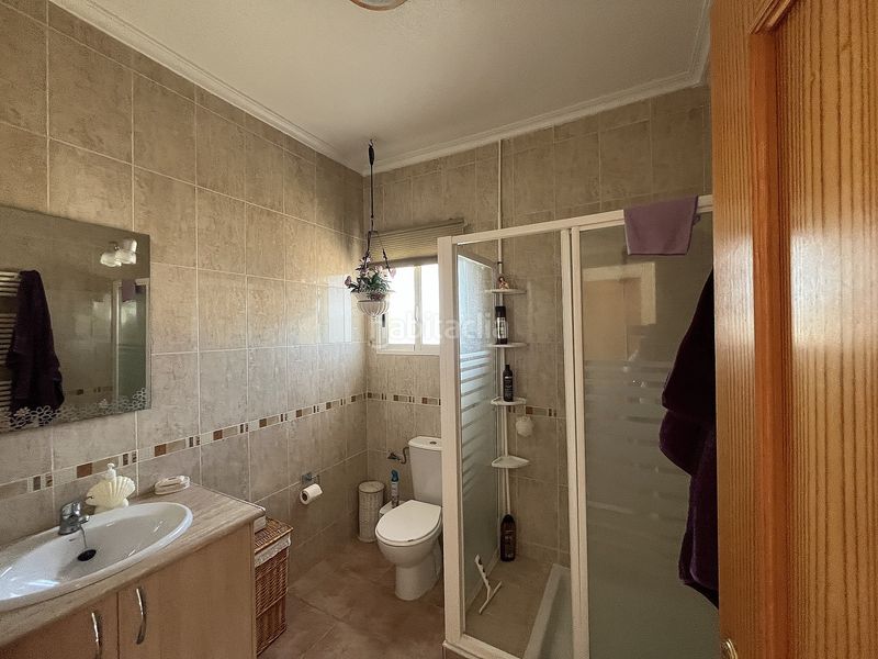 Foto e2230e21-6b7e-4a08-86a1-e89179baa6a4. Casa amb aparcament a Castalla