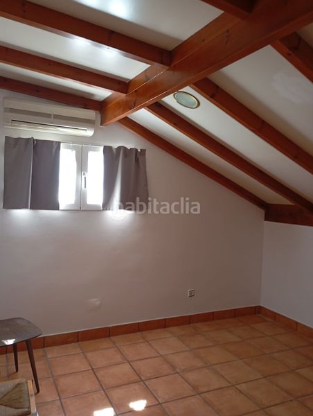 Foto 53199c88-741c-45d2-a8f8-75067a8ab1ce. Casa amb aparcament a Yecla
