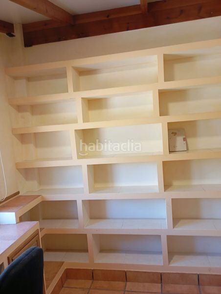 Foto cc3f5818-74f4-407d-b2cc-b186873d8290. Casa amb aparcament a Yecla