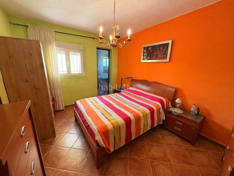 Foto c2586550-2cf5-4fce-991f-d07991df47dd. Casa amb aparcament a Yecla