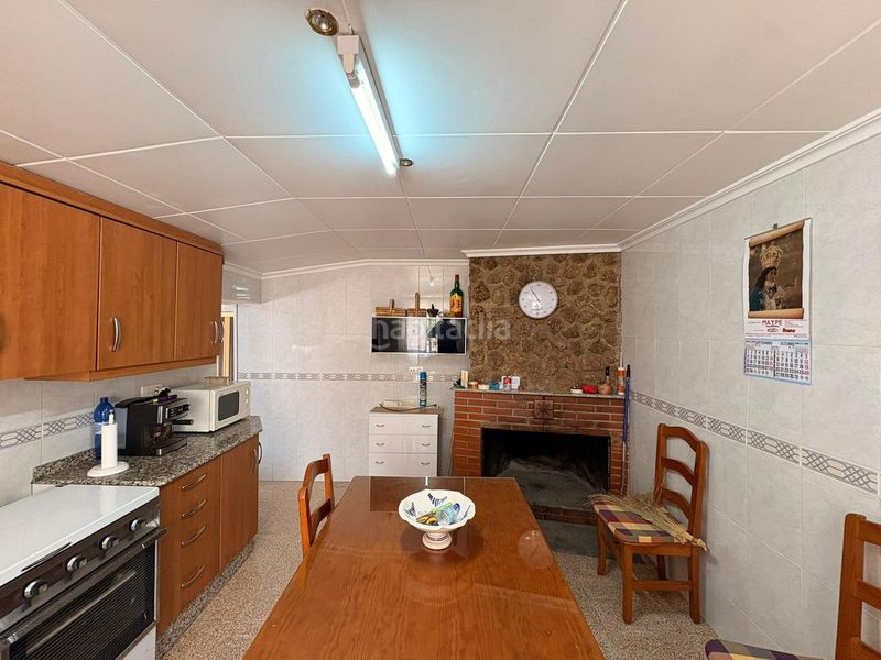 Foto d6675dbc-f160-46e9-a1d6-6414873fa7e8. Casa amb aparcament a Yecla