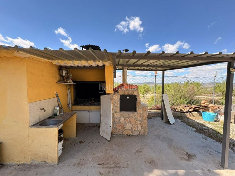 Foto db10e226-94fa-4f32-91fd-ccbd147b9ea1. Casa amb aparcament a Yecla