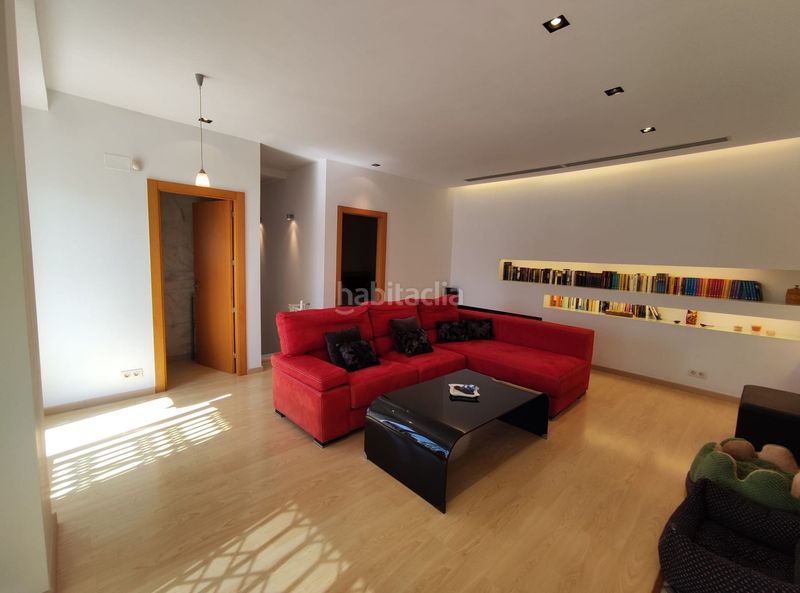 Foto 491f5ad1-a251-4c60-b263-ddcddc2effeb. Àtic a Plaza Castelar - Mercado Central Elda