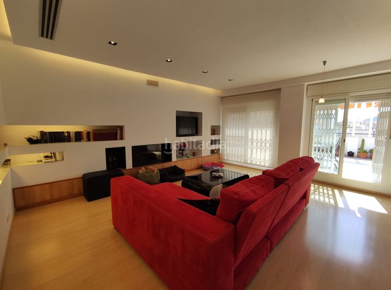 Foto cddc1754-8272-41f4-8621-7e9d71f174f7. Àtic a Plaza Castelar - Mercado Central Elda