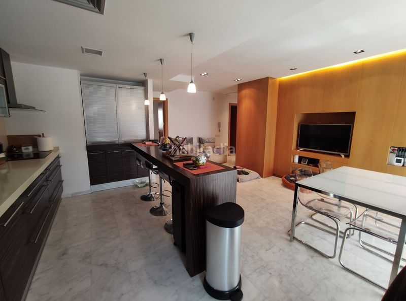 Foto d9a9c45f-5d2a-467b-b141-9c1ccd8b6afa. Àtic a Plaza Castelar - Mercado Central Elda