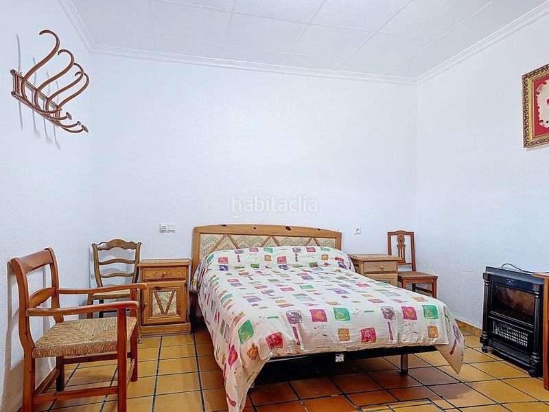 Foto 4cb37e62-425b-4717-aa69-43feea49b9f5. Masia amb aparcament a Yecla