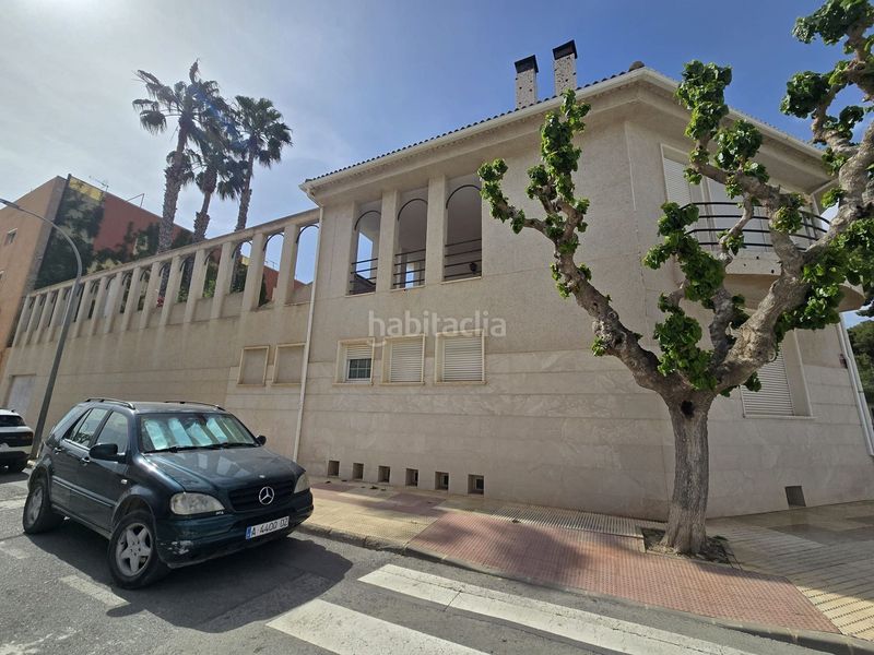 Foto 557a3d08-b63c-4a21-8898-94c0fe3c1818. Casa amb aparcament a Sax