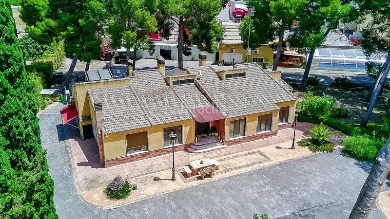 Foto 36afcefb-1ad4-4713-a882-ac8da2001c16. Casa amb aparcament a Yecla