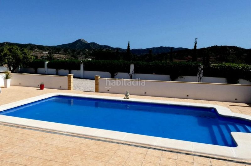 Foto 23d8aa80-6169-426b-84b9-8df6e09a26a8. Casa amb aparcament a Abanilla