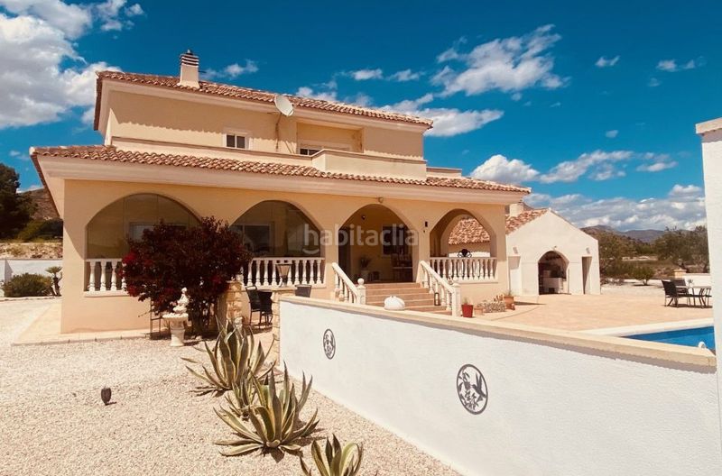 Foto 3711c529-845f-4a8f-8fe3-20ac304344ba. Casa amb aparcament a Abanilla
