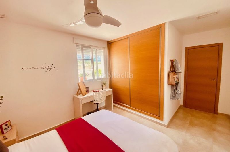 Foto c33414fe-ae69-4ac5-921f-854088f4935e. Casa amb aparcament a Abanilla