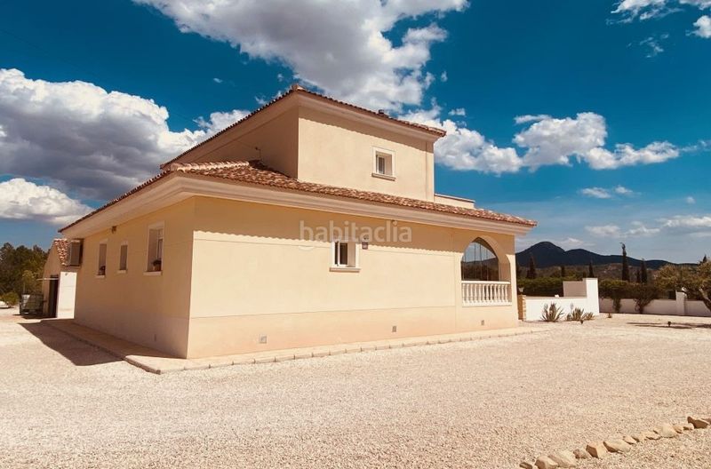 Foto d43ecc6b-ca45-43c5-968f-75c5bb1f6557. Casa amb aparcament a Abanilla
