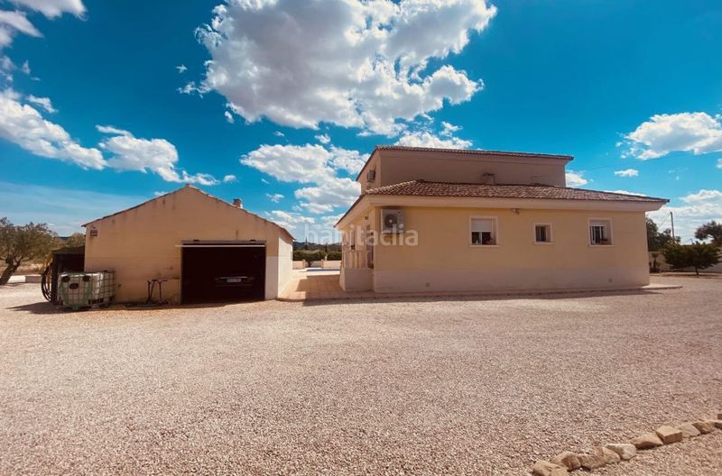 Foto fa7182a0-327e-4b83-b6cd-af72c9494ad2. Casa amb aparcament a Abanilla