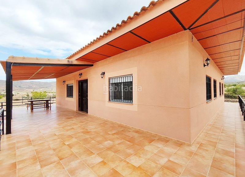 Foto a532c346-fe6c-4ea2-b5a0-ef5c2f293014. Casa a Abanilla