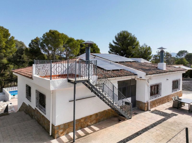 Foto 1ed180d7-233c-415f-8ac8-bef647348fd0. Casa amb aparcament a Monòver