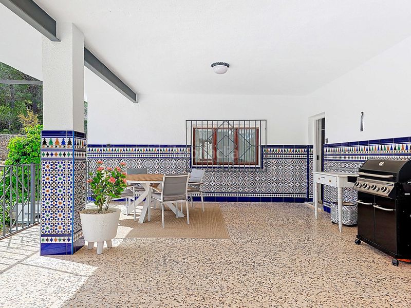 Foto e158fcaa-ad30-4959-a59e-8b5b12f7b9fa. Casa amb aparcament a Monòver