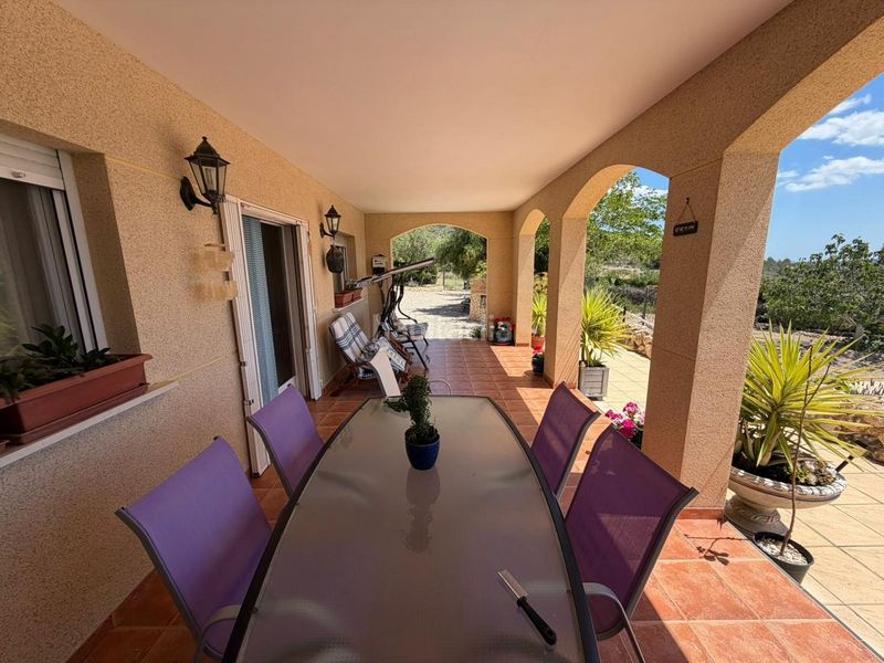 Foto 18bc5846-4bd7-4eed-b7b1-4b8b440b1e12. Casa amb aparcament a Sax
