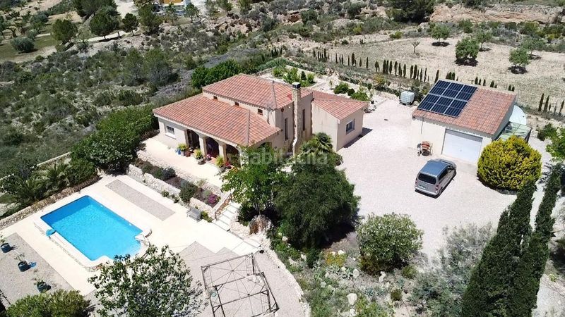 Foto 66bbf5a0-d865-412f-8da8-4917b46206eb. Casa amb aparcament a Sax