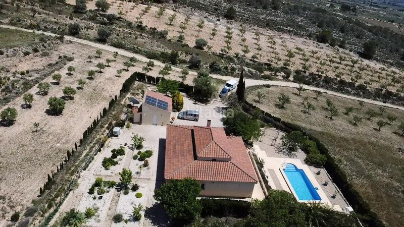 Foto 97d5c030-d586-42ca-8f43-b87819a07c9e. Casa amb aparcament a Sax
