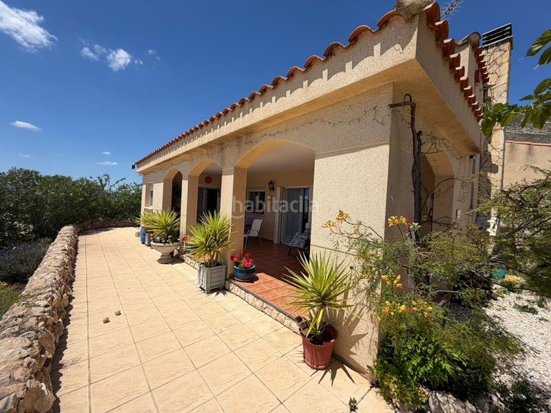 Foto abfa3e68-1c34-4497-a61b-e1ef6c7eae2d. Casa amb aparcament a Sax