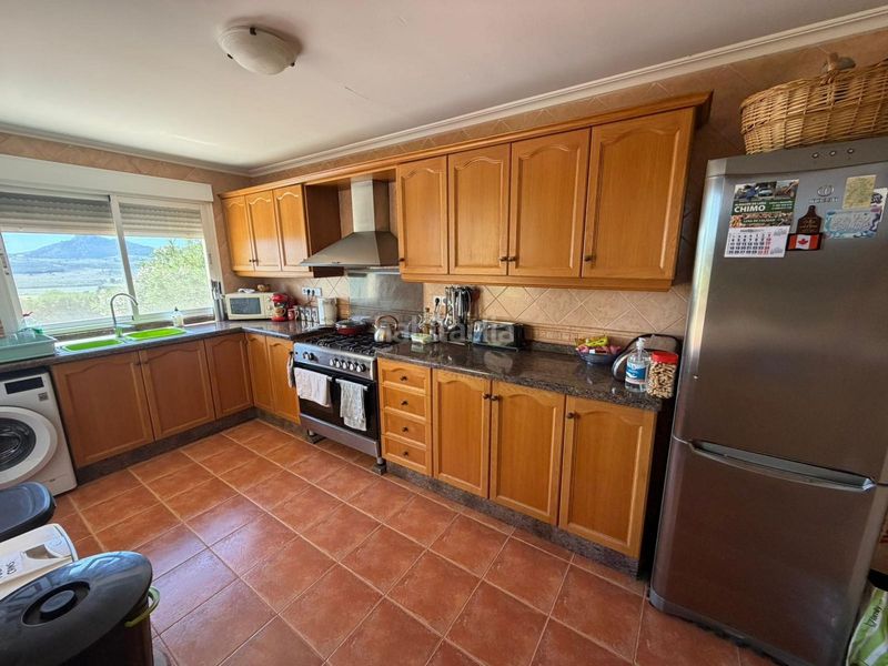 Foto b99f2586-7e96-4bb1-a67c-20685a7c418c. Casa amb aparcament a Sax