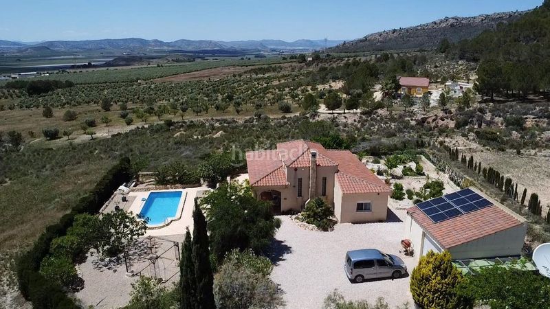 Foto cb3f9e7c-159e-4ed5-8649-14de7341c283. Casa amb aparcament a Sax
