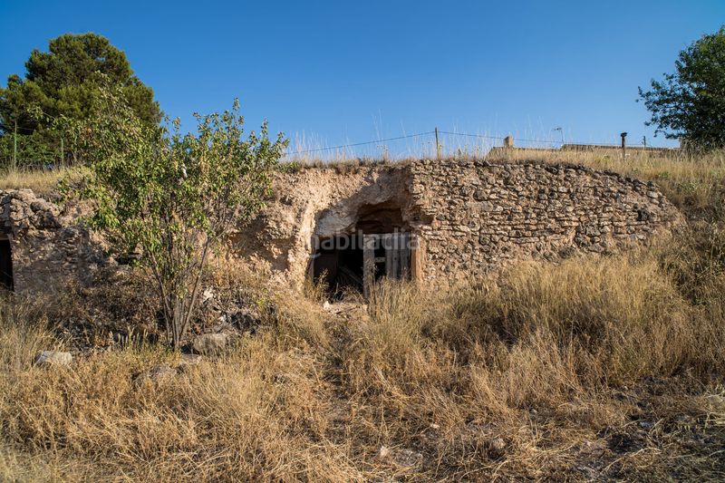 Foto c8093894-80cf-42fe-be44-ebde4220c2db. Casa adossada a Yecla