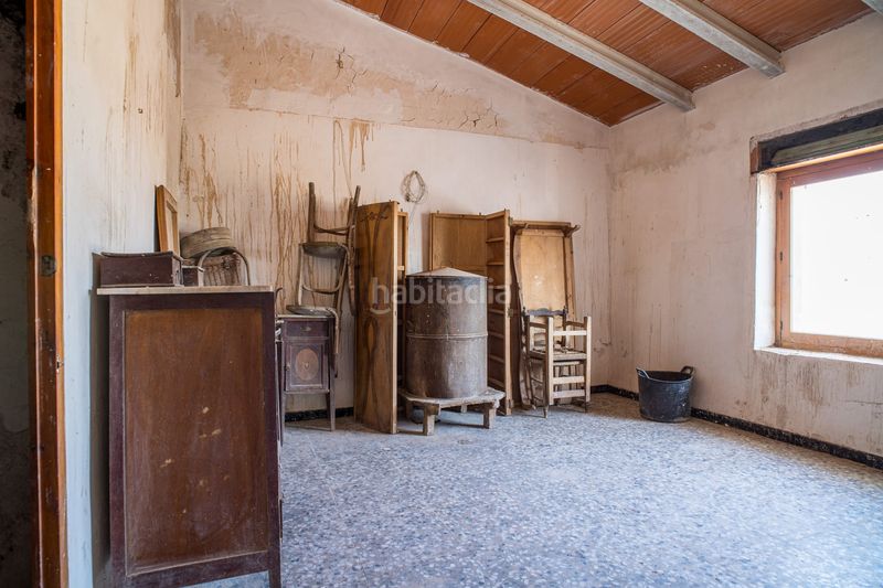 Foto f6574026-00f6-4f2e-8c08-be39bd82b704. Casa adossada a Yecla