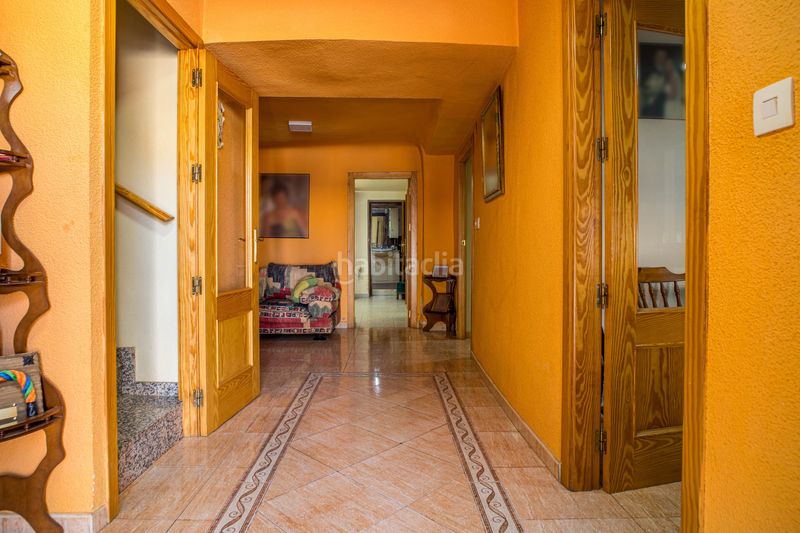 Foto 14cb99bd-7c53-4459-9714-77b45d9dc6bd. Casa adossada a Monòver