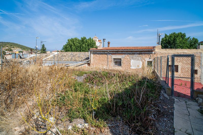 Foto d7dff147-ec55-4971-ab61-d4448121e750. Casa adossada a Monòver