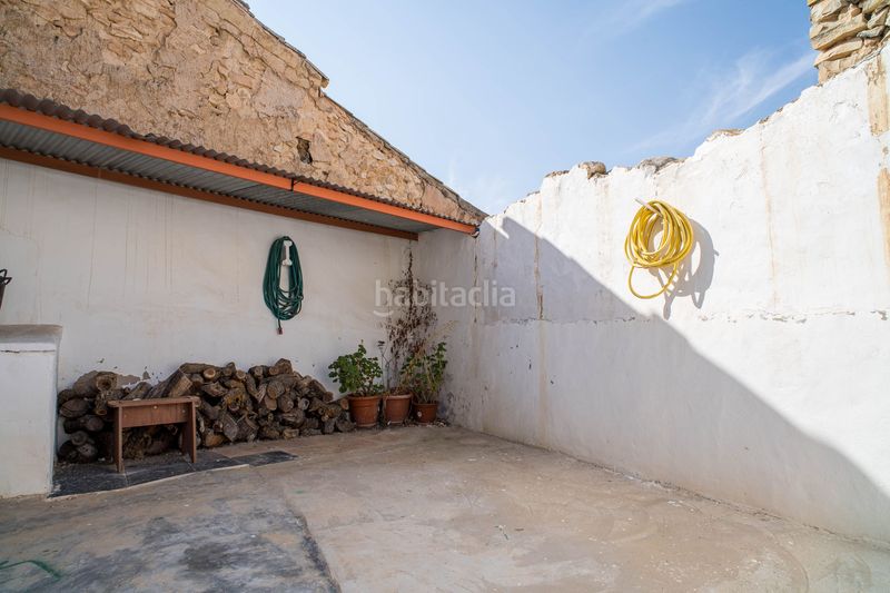 Foto f6a11301-bd56-49db-ba52-f754933a756d. Casa adossada a Monòver
